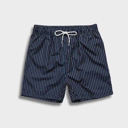 Elegant och luftigt sommarstrandset för avslappnad stil och komfort